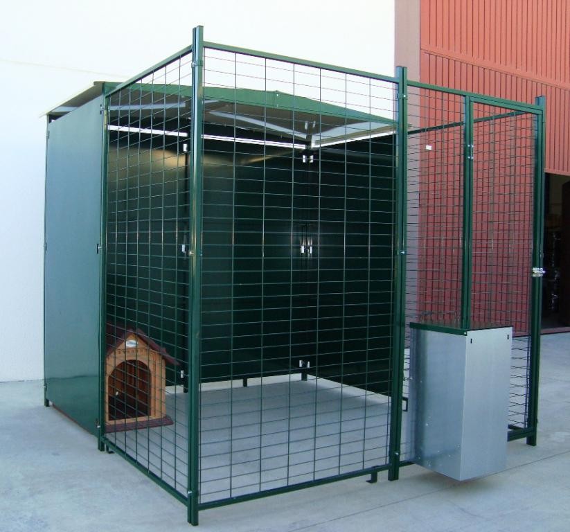 Perrera para perros de 4m2 (2 m2 tejados,2m 2 parque)