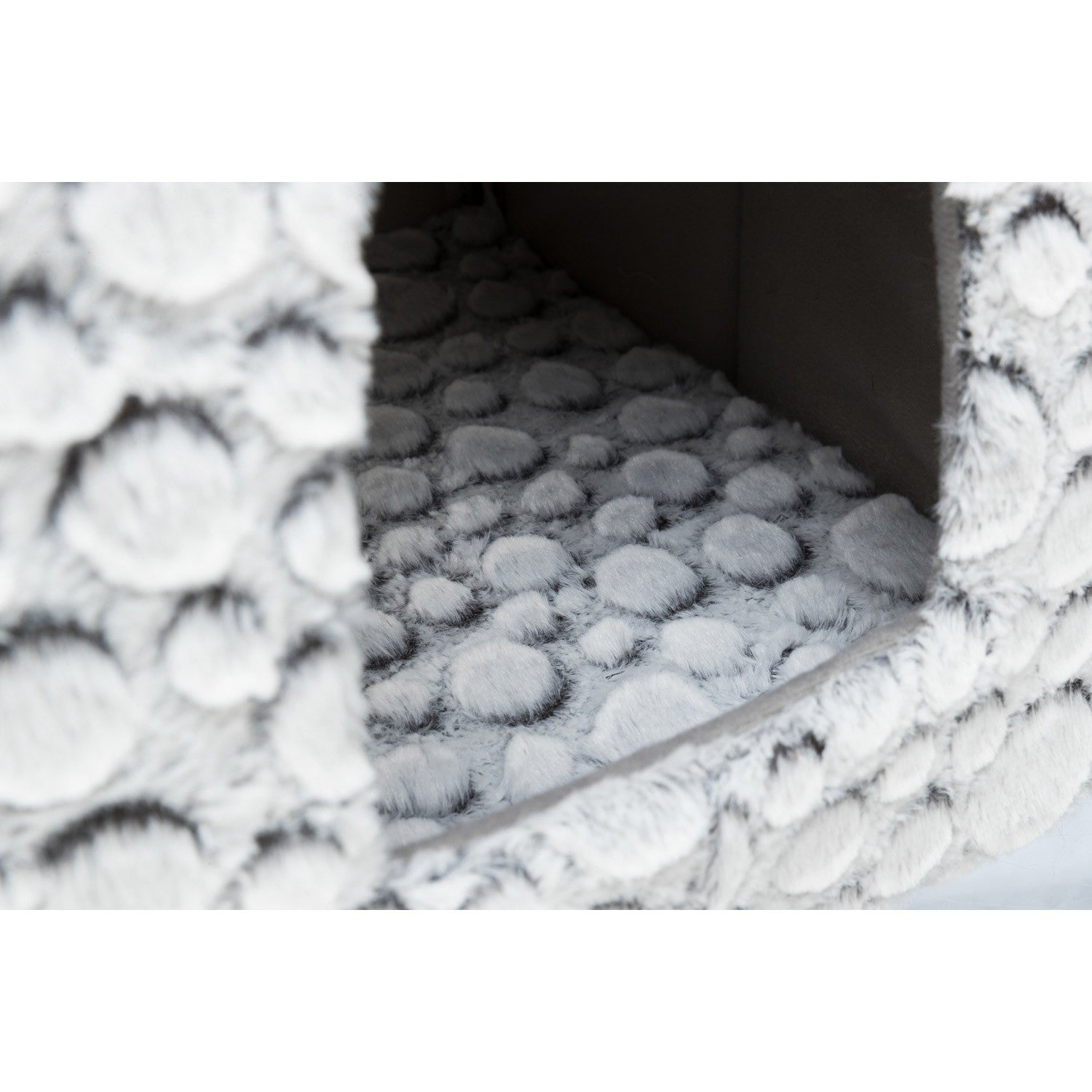 Cueva Mila blanco-gris