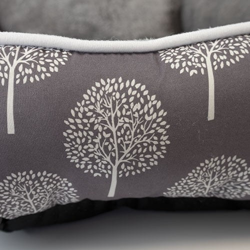 Cama para perros y gatos "Winter trees"
